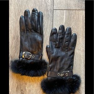 Black Leather Gloves Fur Cuff - Altare